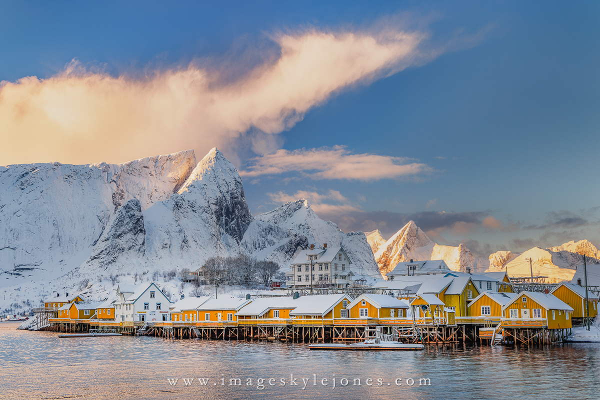 0064 Sakrisøy Morning_1200.jpg