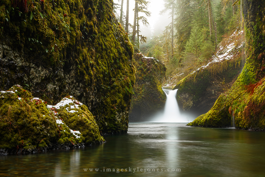 0088 Punchbowl Falls_850.jpg