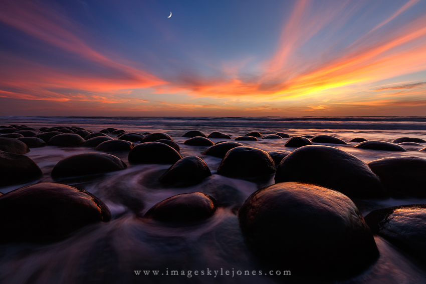 3694 Bowling Ball Sunset Motion_850.jpg