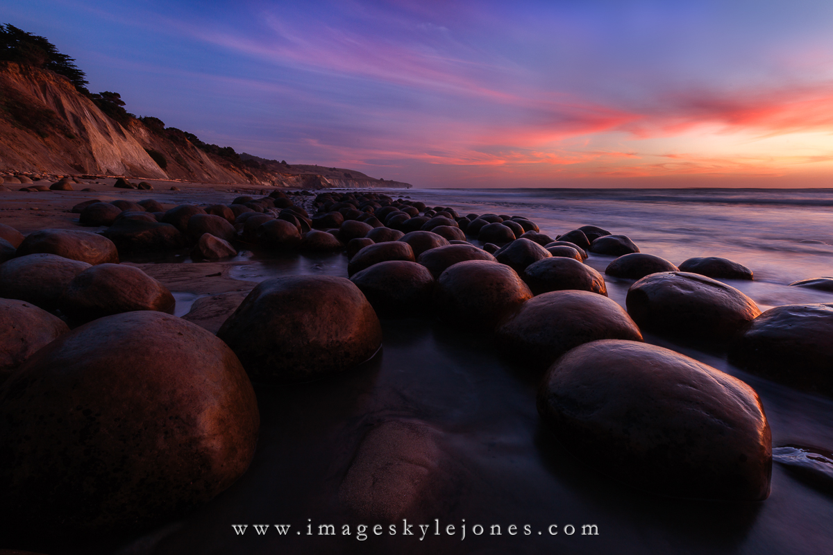 3702 Bowling Ball Beach Landscape_1200.jpg