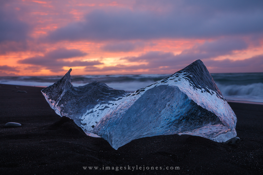 5546 Glowing Ice_850.jpg