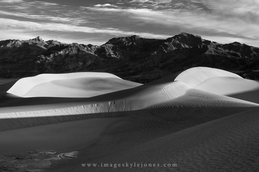 6825 Death Valley Sunrise B&W_850.jpg