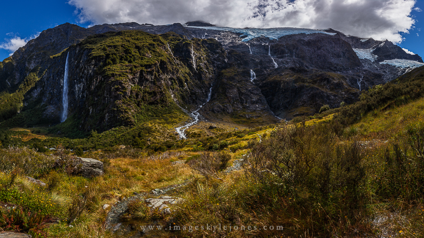 8005 Rob Roy Glacier View_850.jpg