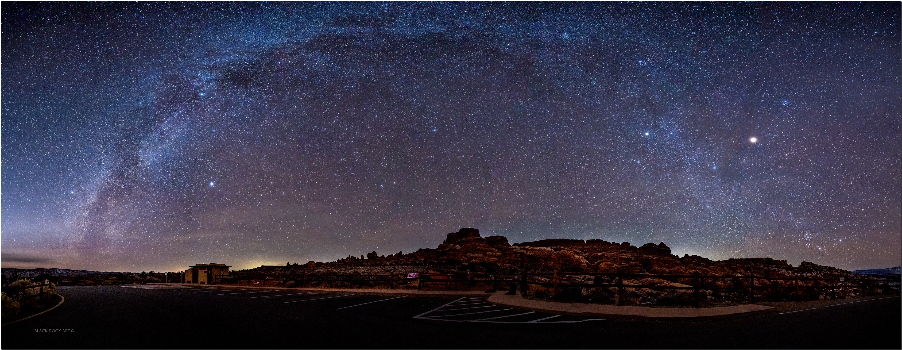 _B4C6000-PanoArchesMilkyway4K.jpg