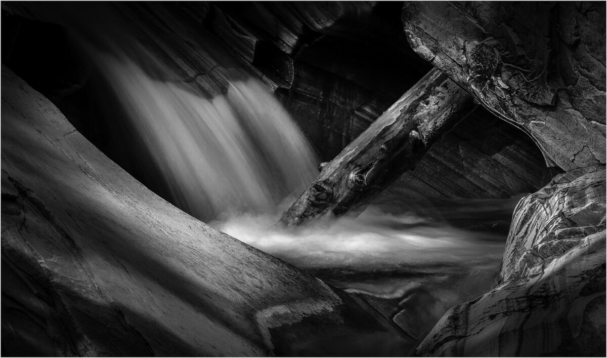 _DSC7726-2 mono_Original ratio_1600x942_U_100.jpeg