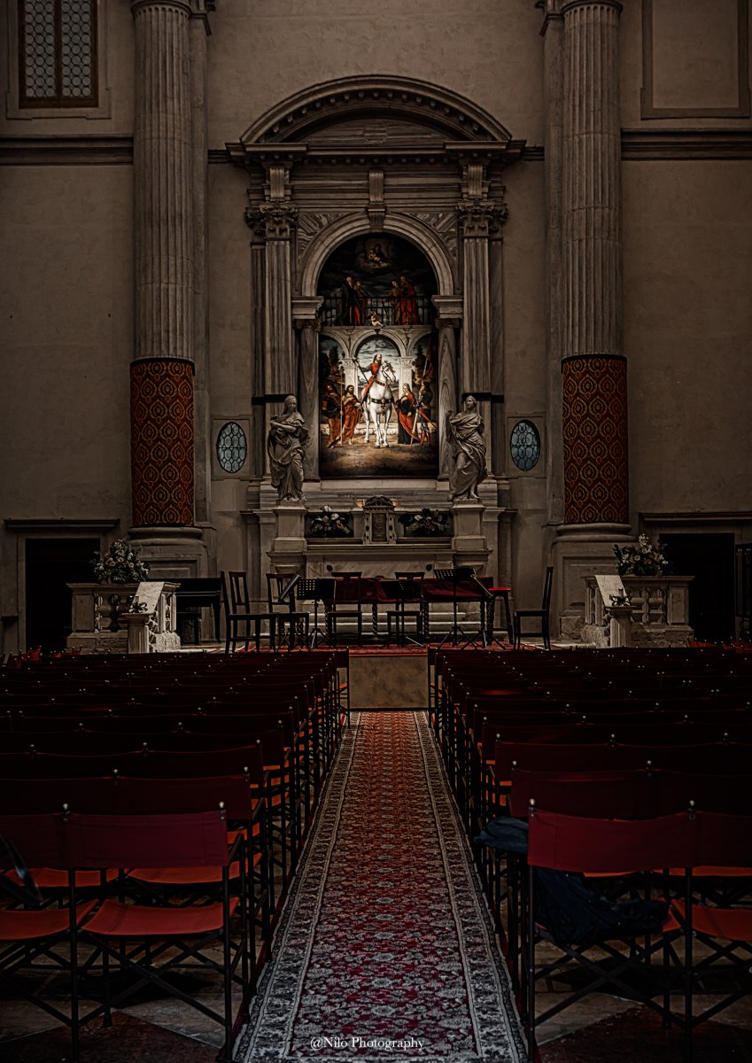 Altar 1.jpg