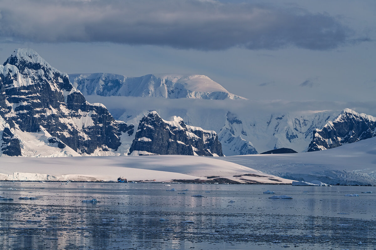 antarctica-2.jpg