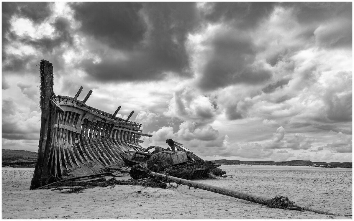 bad eddie shipwreck b&w.jpg