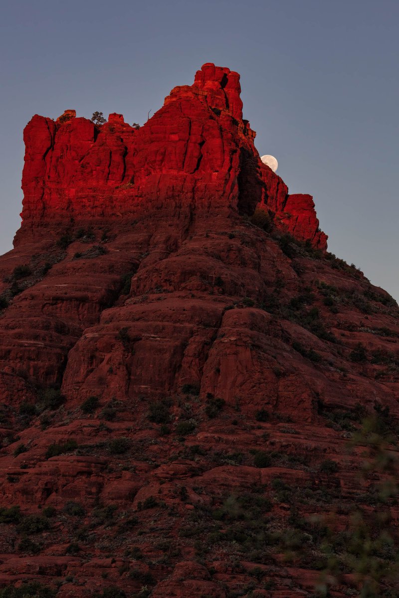 Bell Rock Moonset.jpg