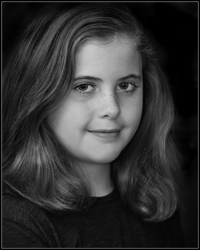 Claire Headshot-01.jpg