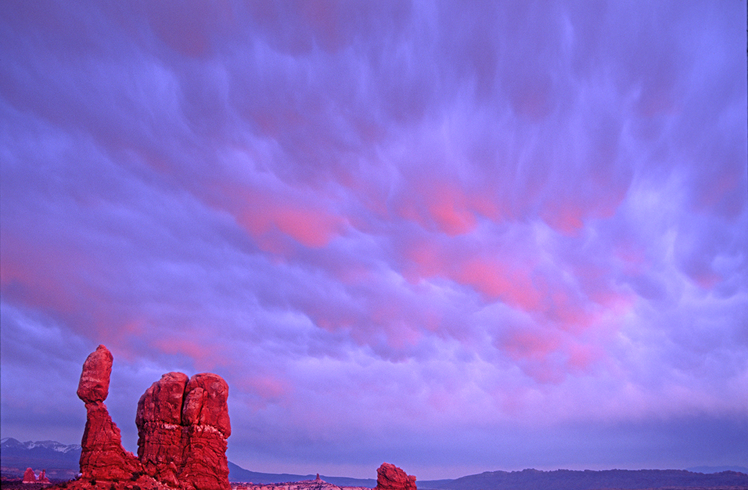 (CLO 7) mammatus clouds  III.jpg