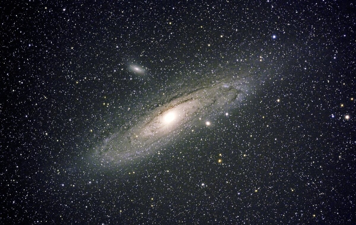 D800 M31 1840x.jpeg