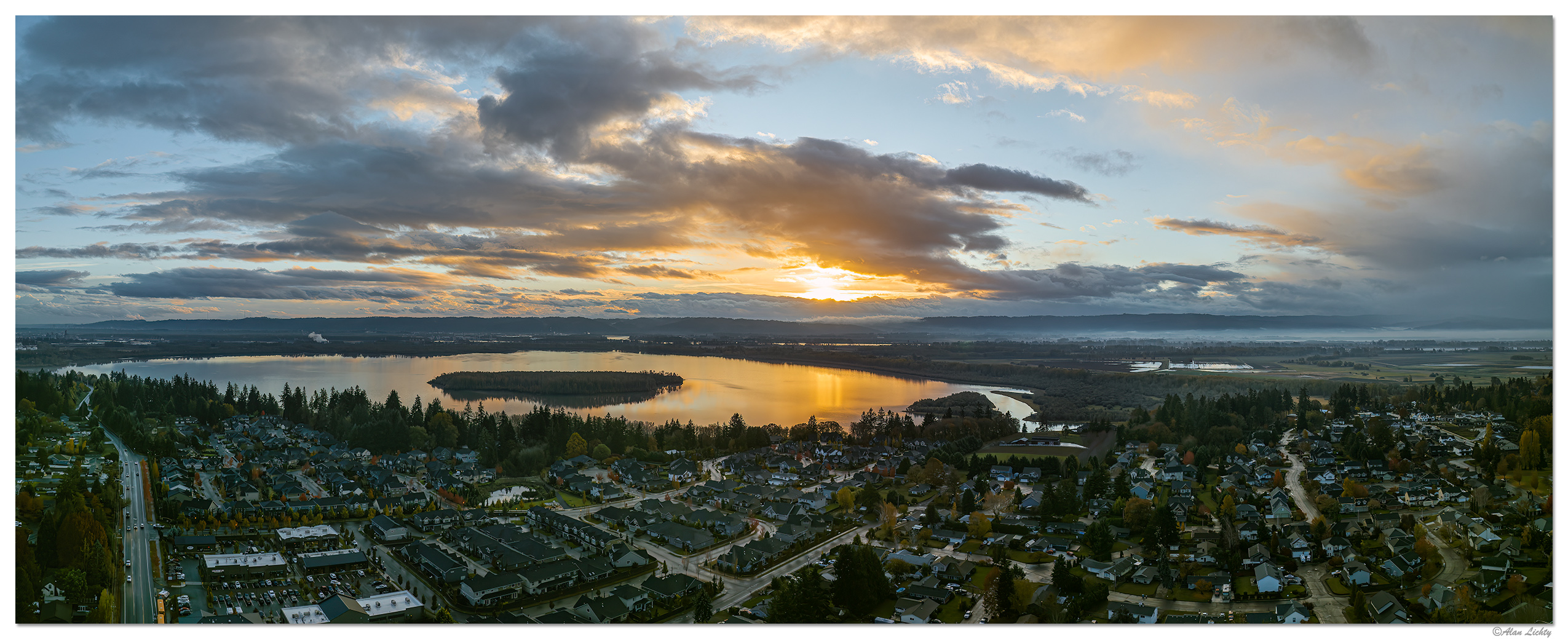DJI_M3-VancLakeSunsetPano-24.jpg
