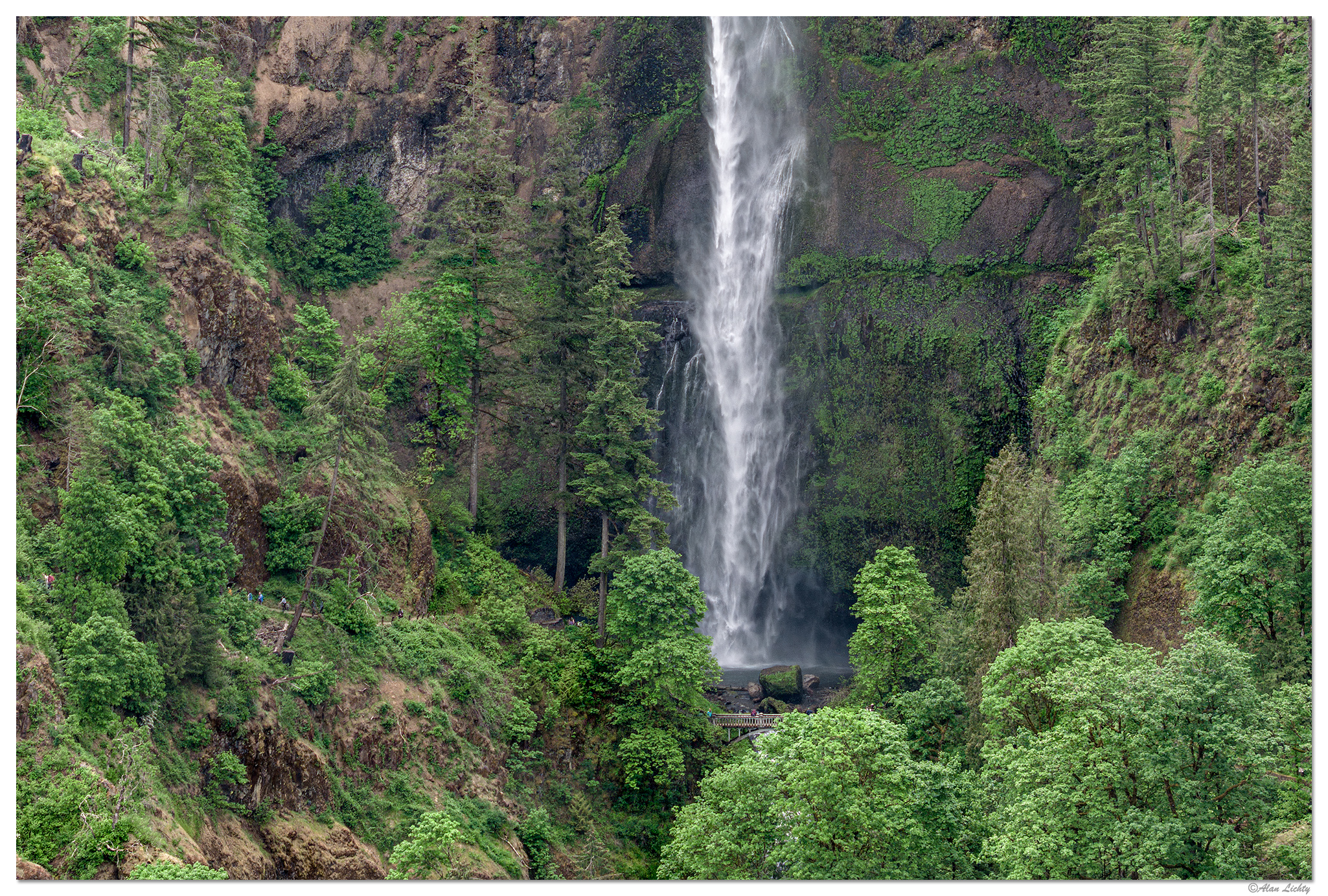 DJI_M3P_70-BridgeAndFalls.jpg