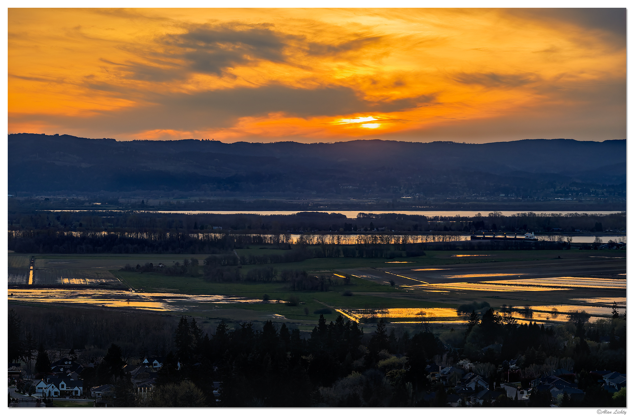 DJI_M4P_168PP_RiverSunset040426.jpg
