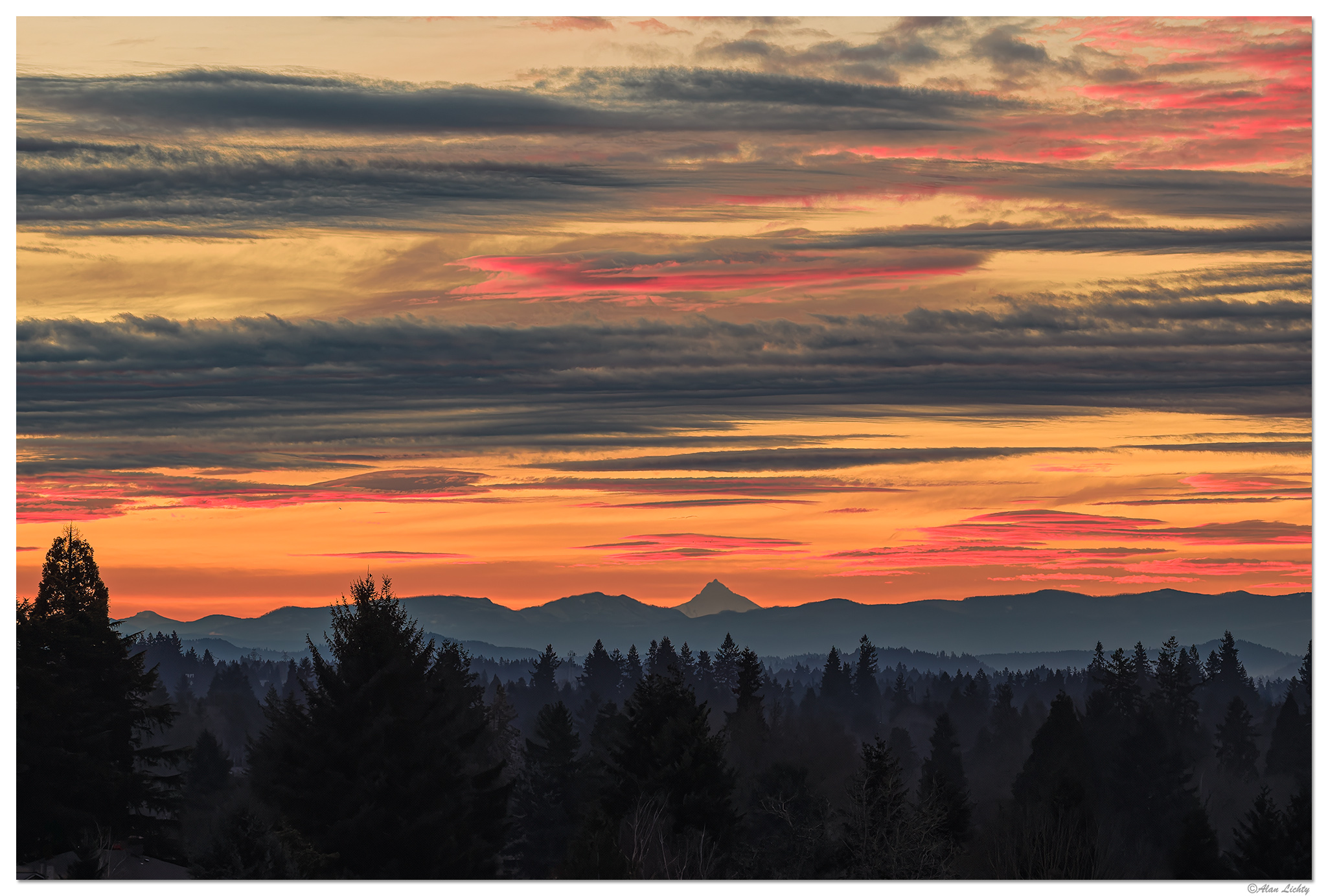 DJI_M4P_MtJefferson011126.jpg