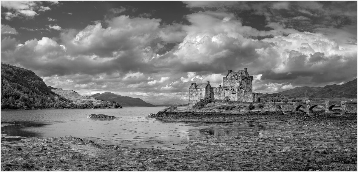 Eilean Donan pano2 cropped copy white stroke.jpg