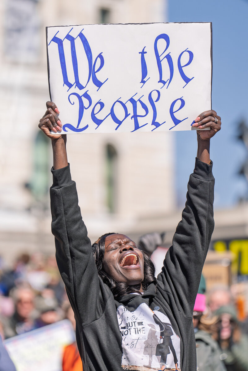 Handsoff 040525-658.jpg