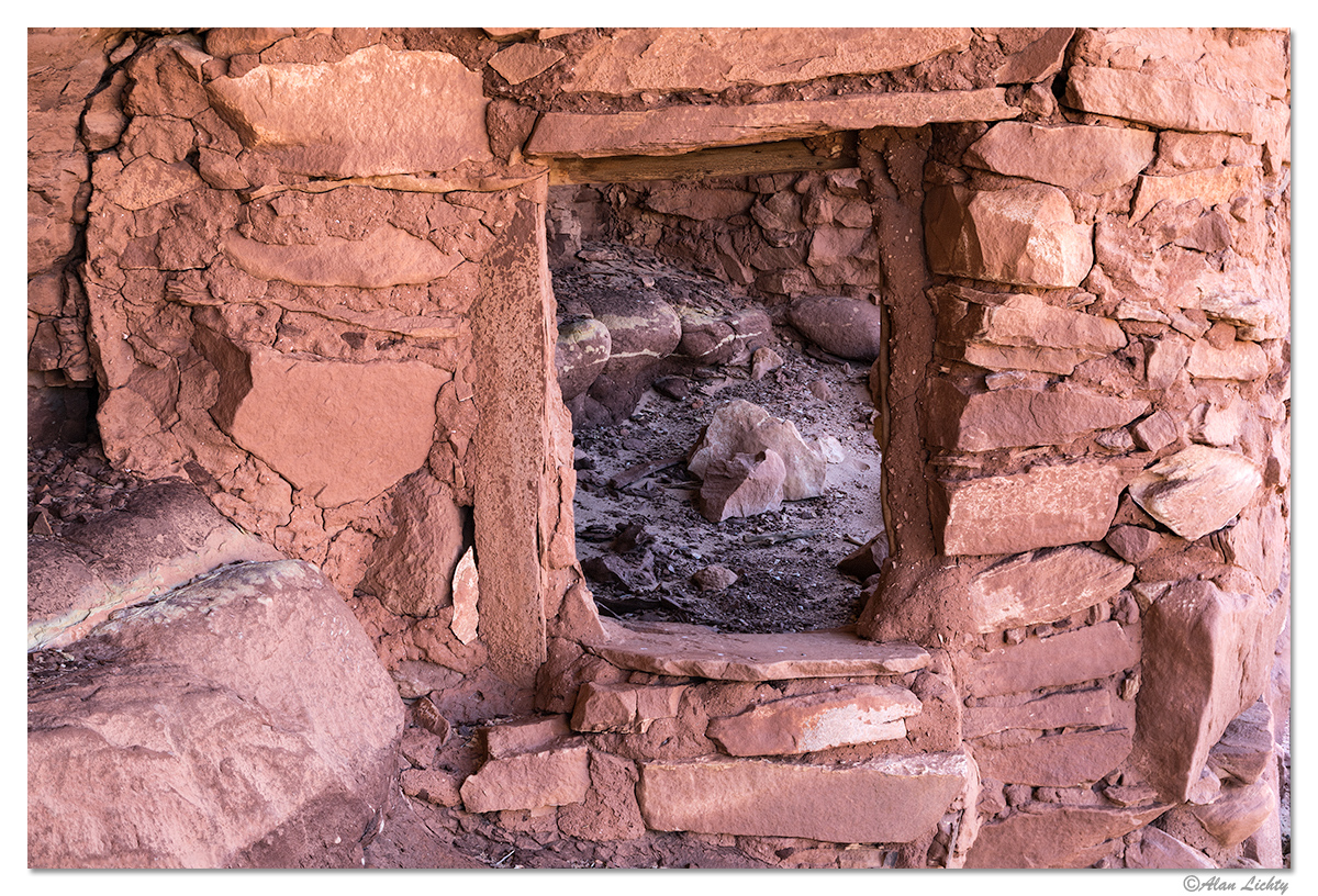 LewisLodgeWindow1.jpg
