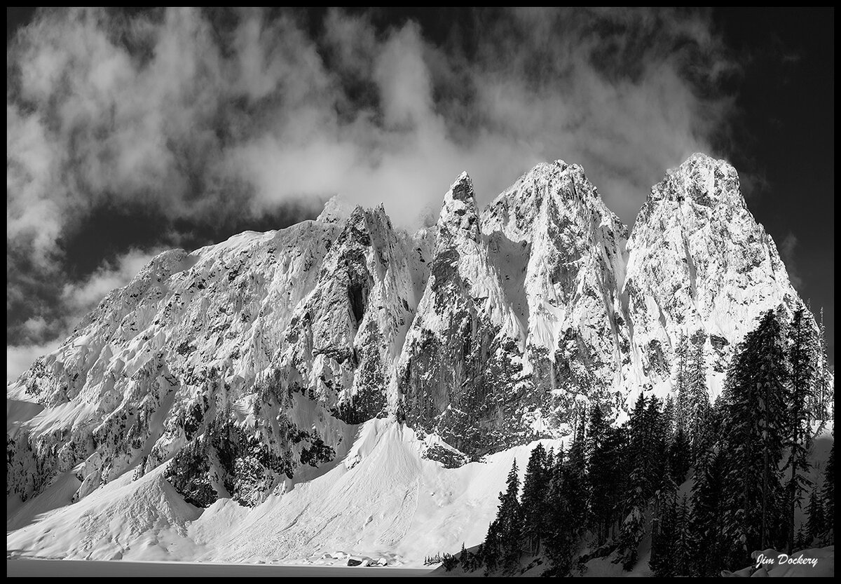 Lk-Serene-087-Pano-bw.jpg