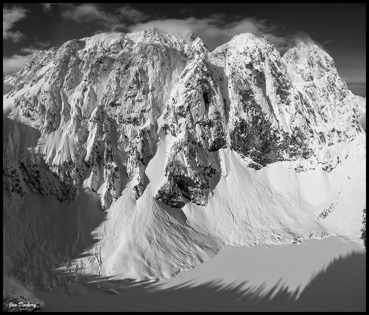 Lk-Serene-drone-287p-Pano-bw-hd.jpg
