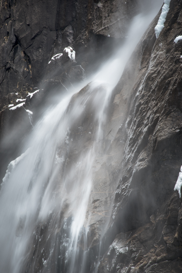 Lower Yosemite Falls Close.jpg