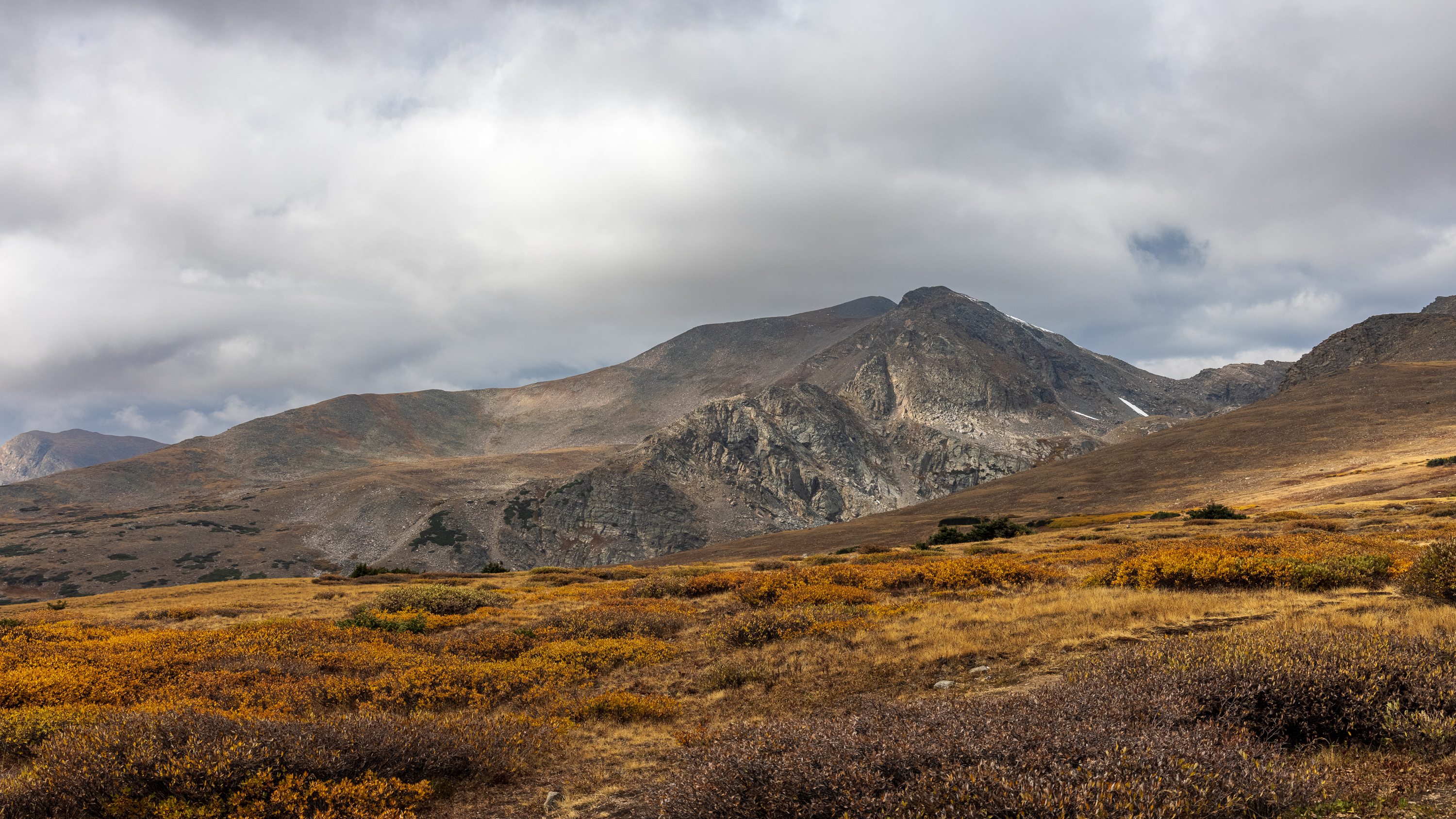 LRCC_sRGB_FW_ColorAboveTreeline_TAP_9078.jpg