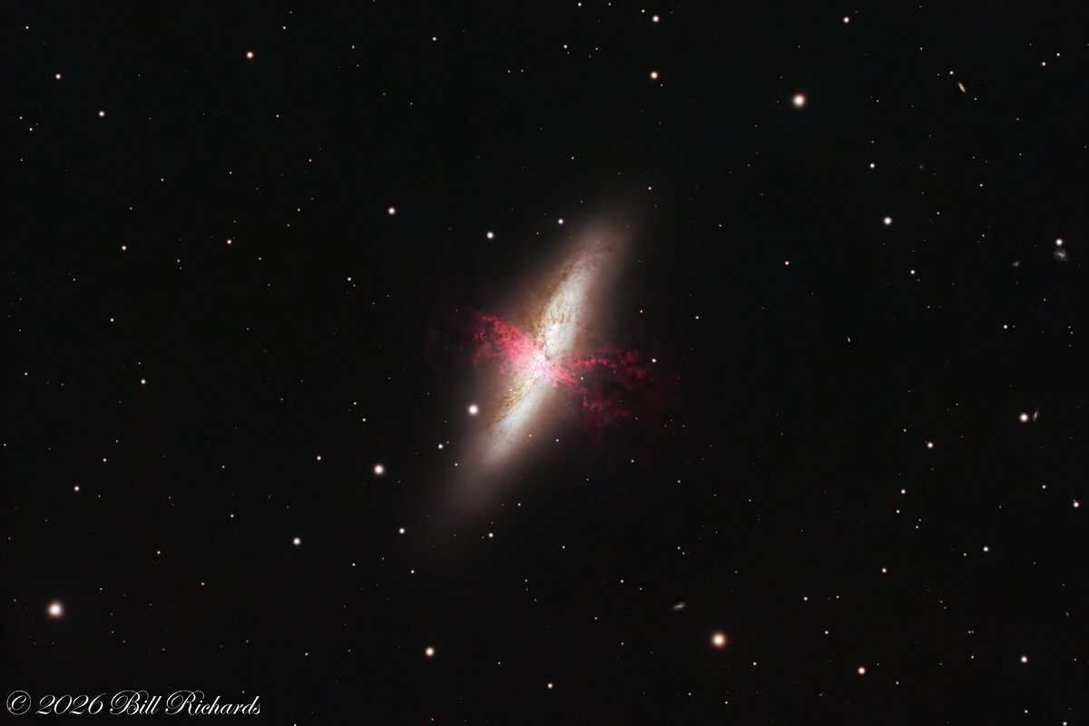 M82.jpg