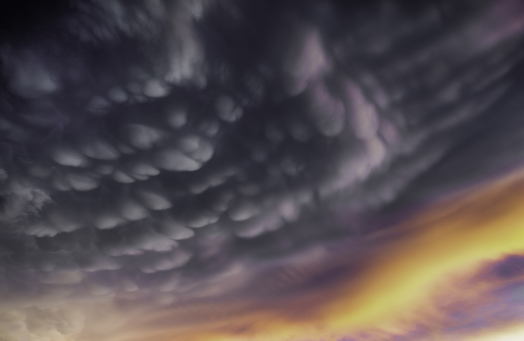Mammatus clouds over Cottonwood II.jpg