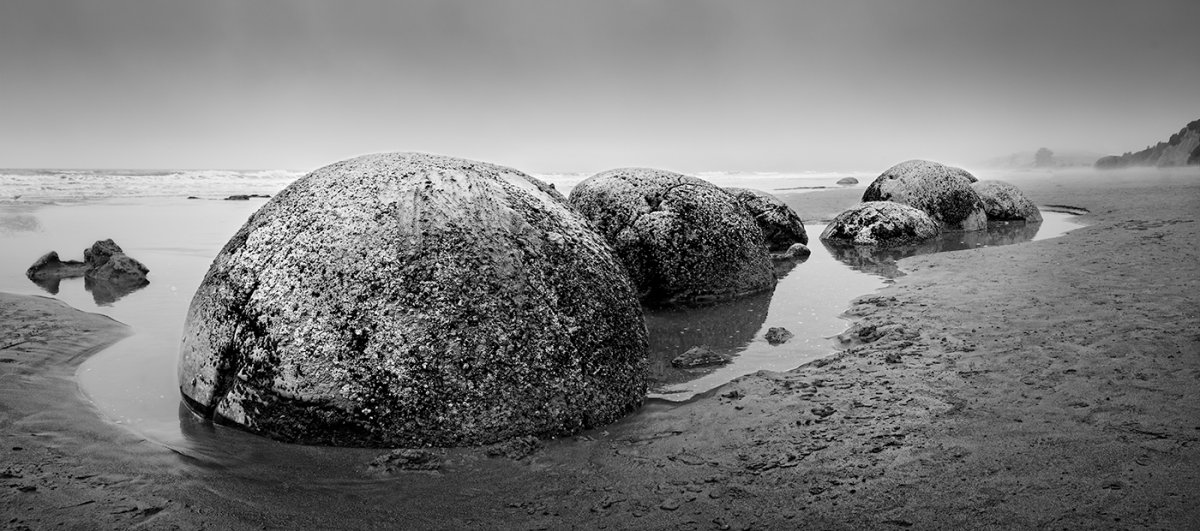 Moeraki boulders.jpg
