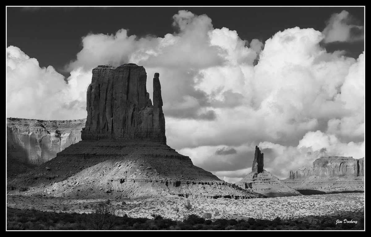 Monument-Valley_0127bw.jpg