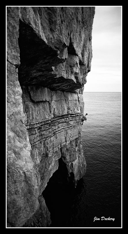 Pembroke-traverse-bw.jpg