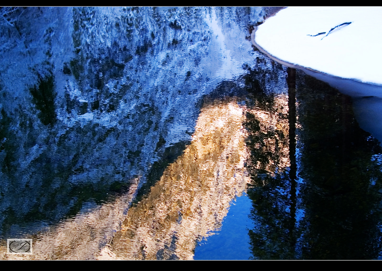 PICT3562ReflectionFrame.jpg
