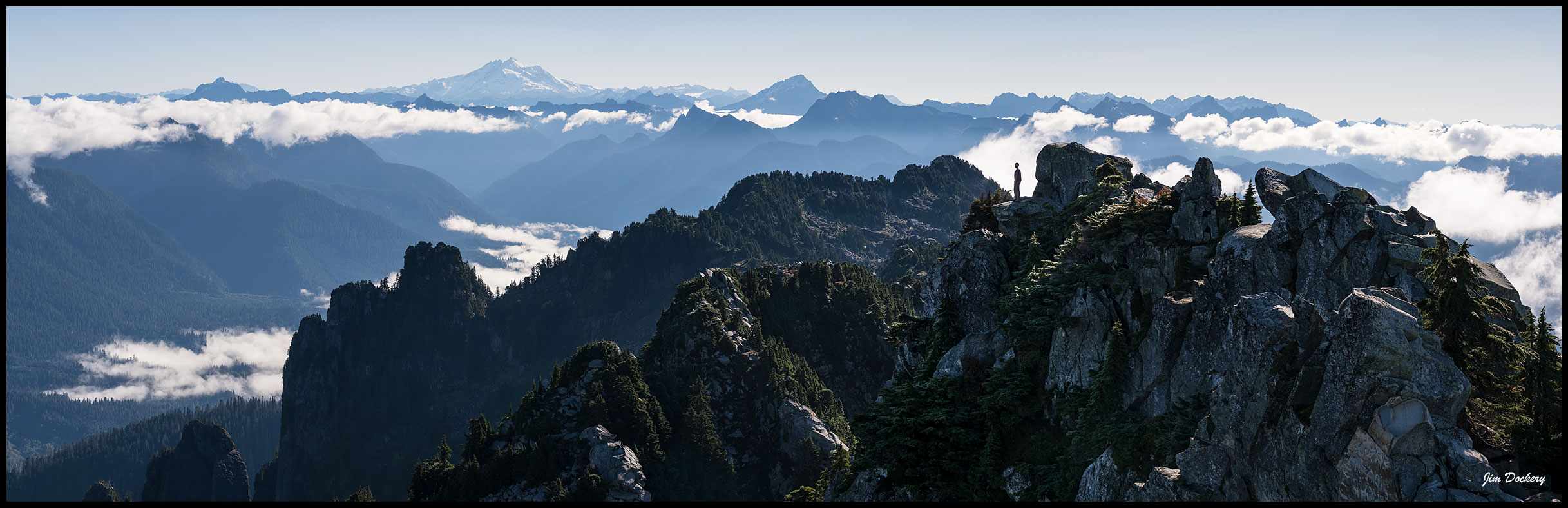 Pilchuck-Sunrise-(227)-Pano.jpg