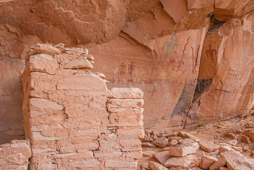 ruin and pictographs.jpg