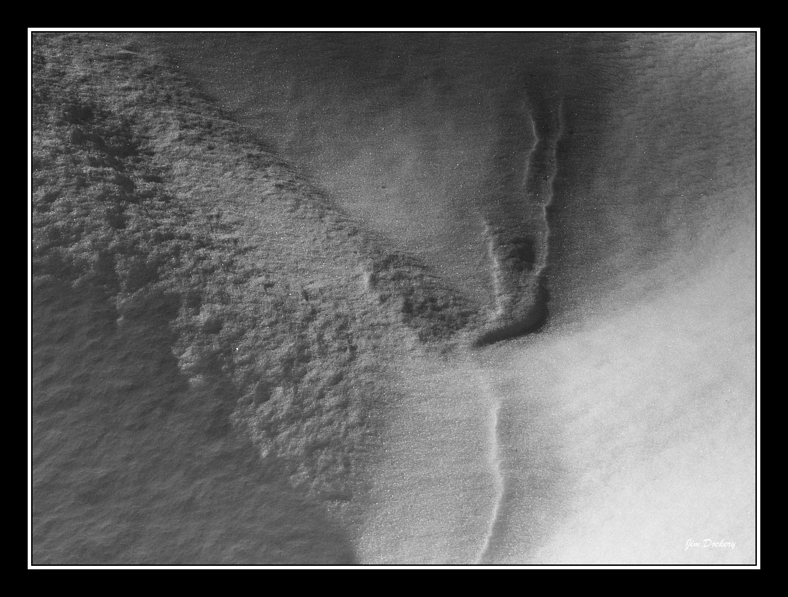 Snow-patterns-bw.jpg