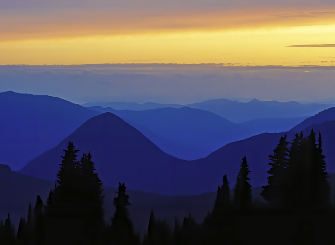 Sunset over the Tatoosh Range, Mount Rainier National Park, WA.jpg