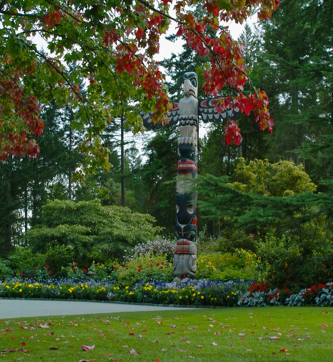 Totem_p0ll.jpg