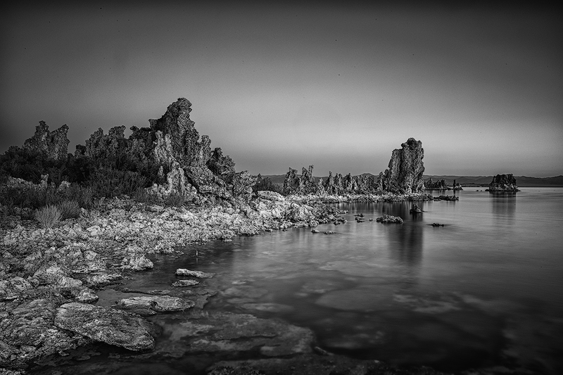 Tufas-B&W-copy.jpg