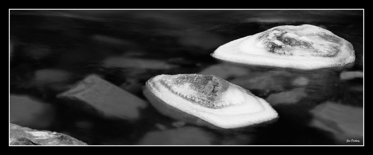 Two-Icy-Rocks_Pano1bw.jpg