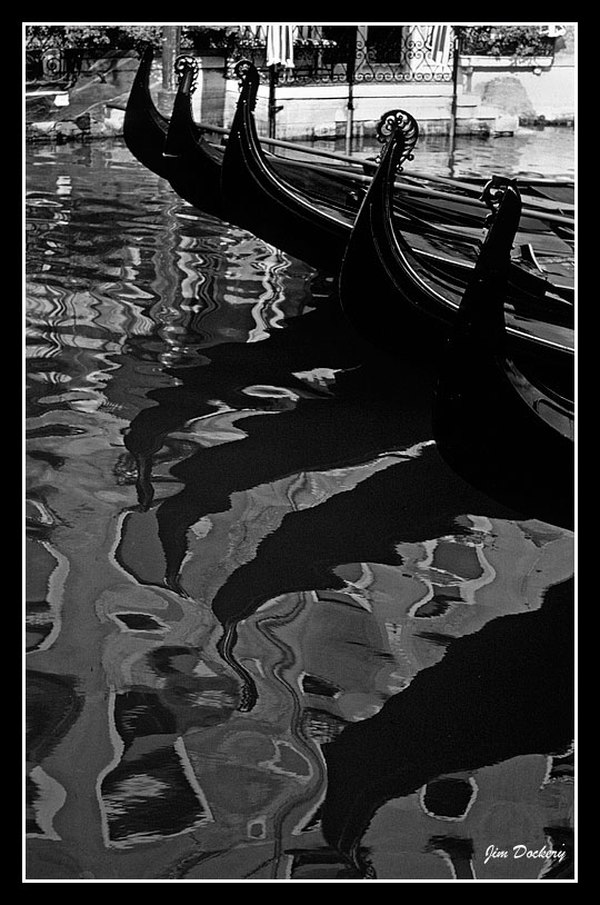 Venice-Canal-bw.jpg