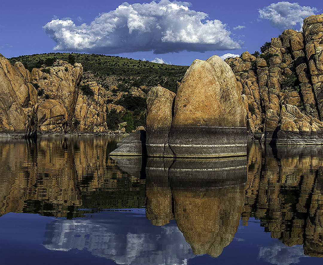 Watson Lake pilllars II.jpg