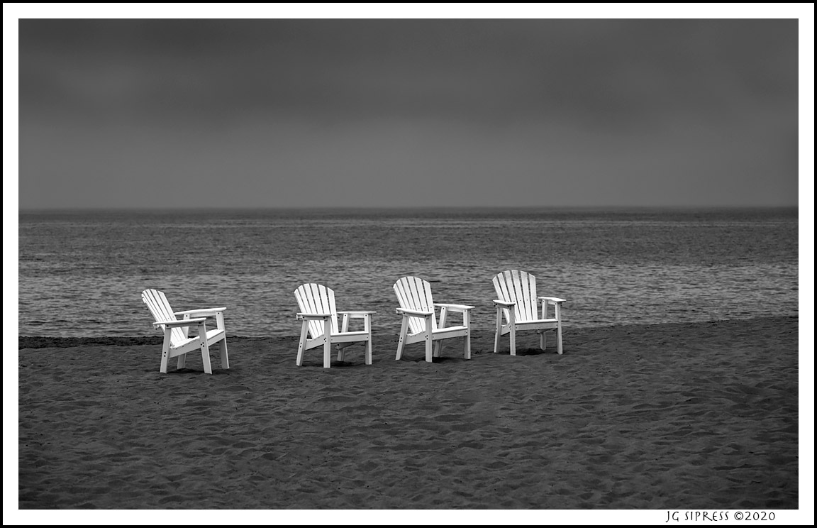 whitechairs1.jpg