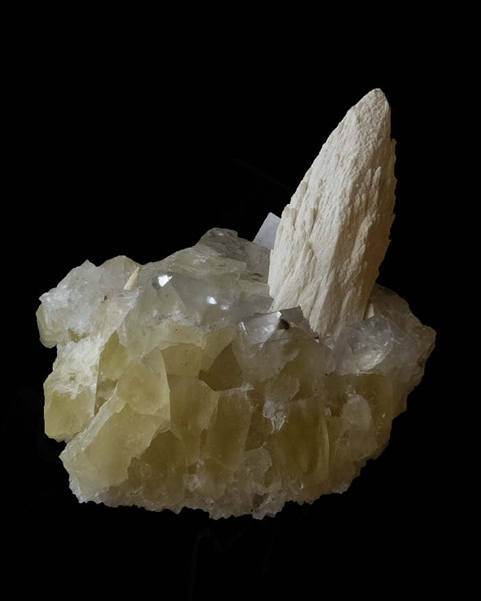 Witherite on Fluorite.jpg