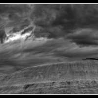 PaintedHills_Pano2bw