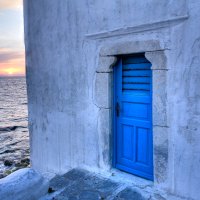 LRCC_BlueDoor_sRGB_FW_IMG_5792_3_4