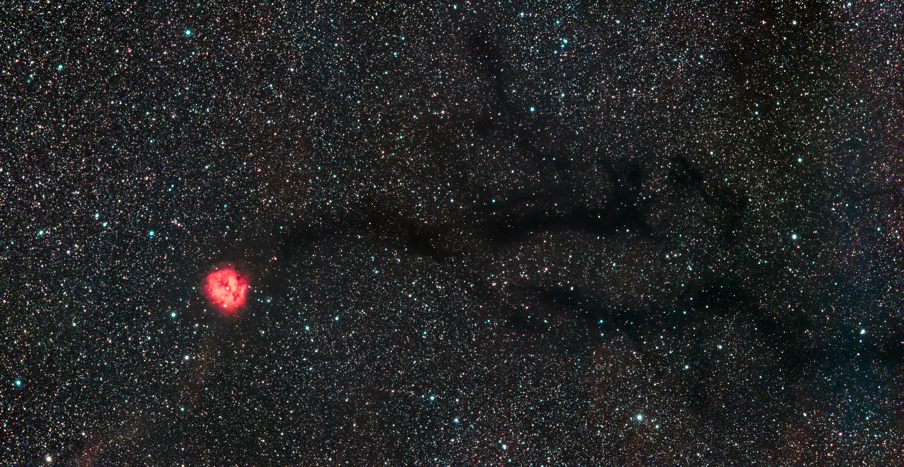Cocoon_Nebula_mosaic_VS1-RGB.jpg