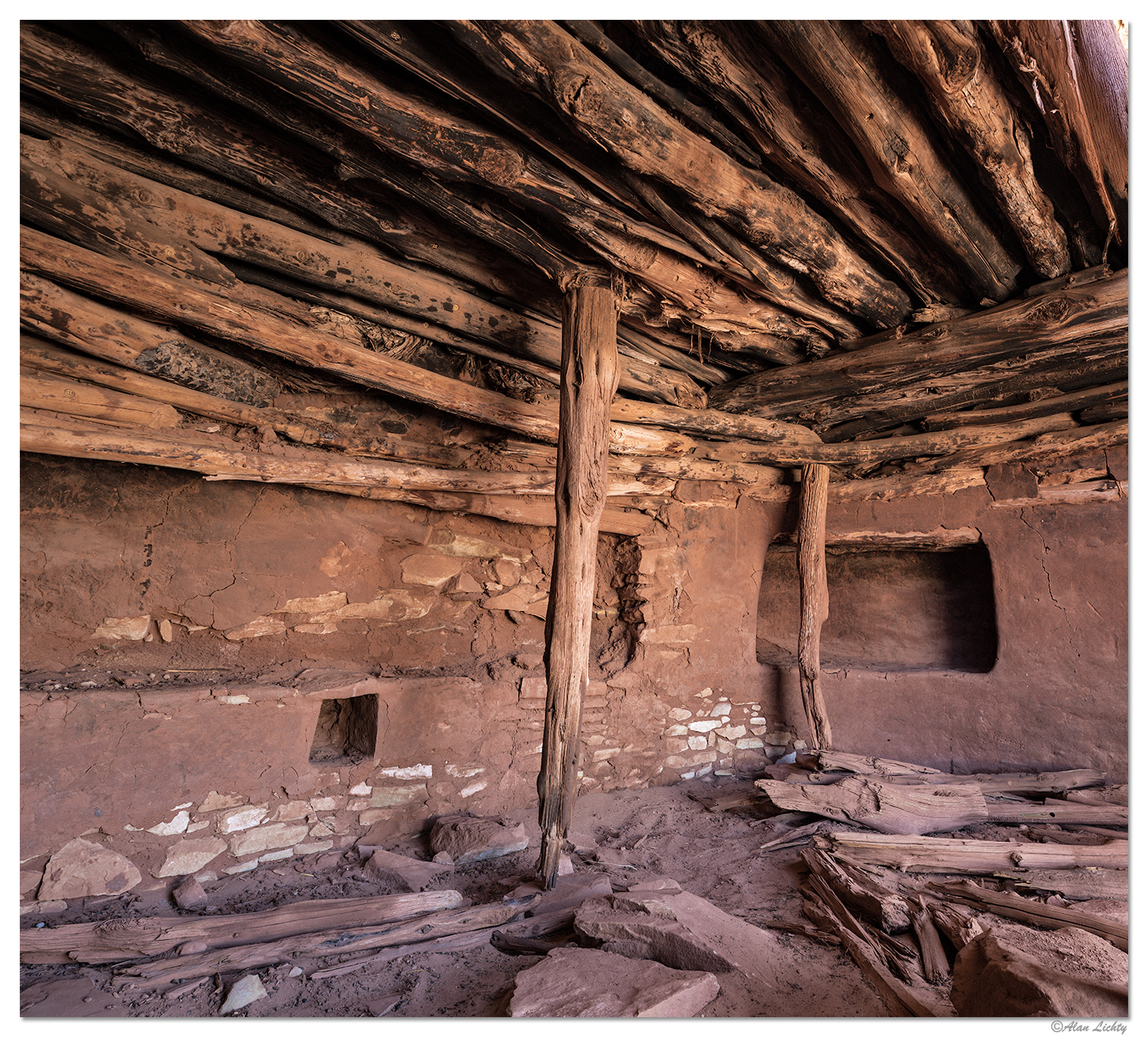Lewis Lodge Kiva Pano 1