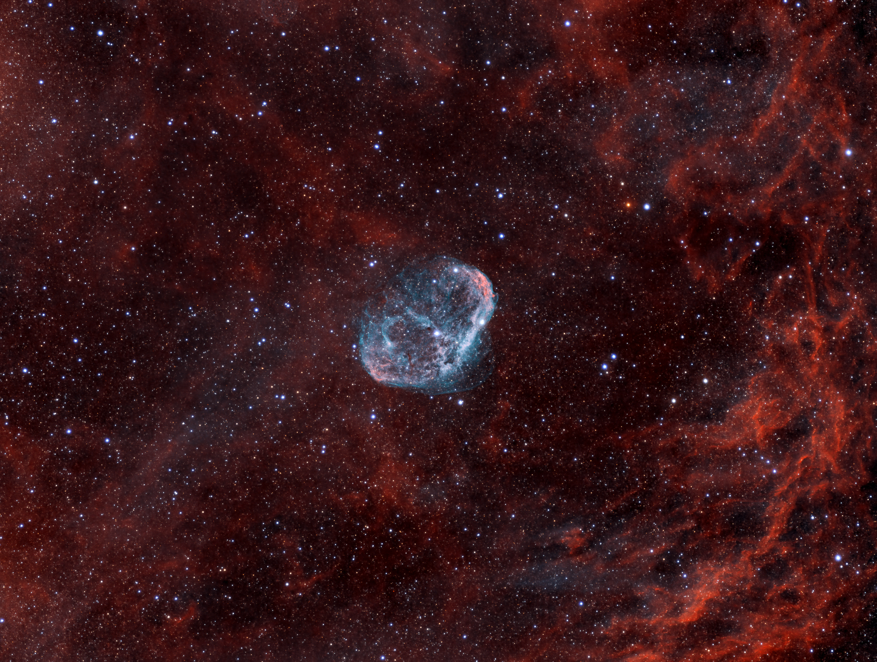 LRCC_sRGB_flipH_FW_NGC6888_NB_LowStretch_Starless_PSCC_clean2-denoise-clear_AddStars.jpg