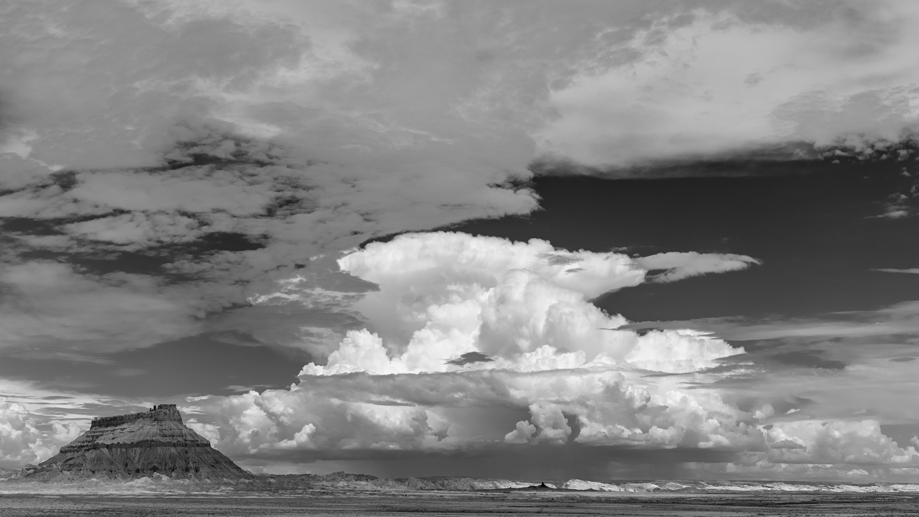 LRCC_sRGB_FW_MonssonAtTheFactory_B&W_TAP_7528.jpg